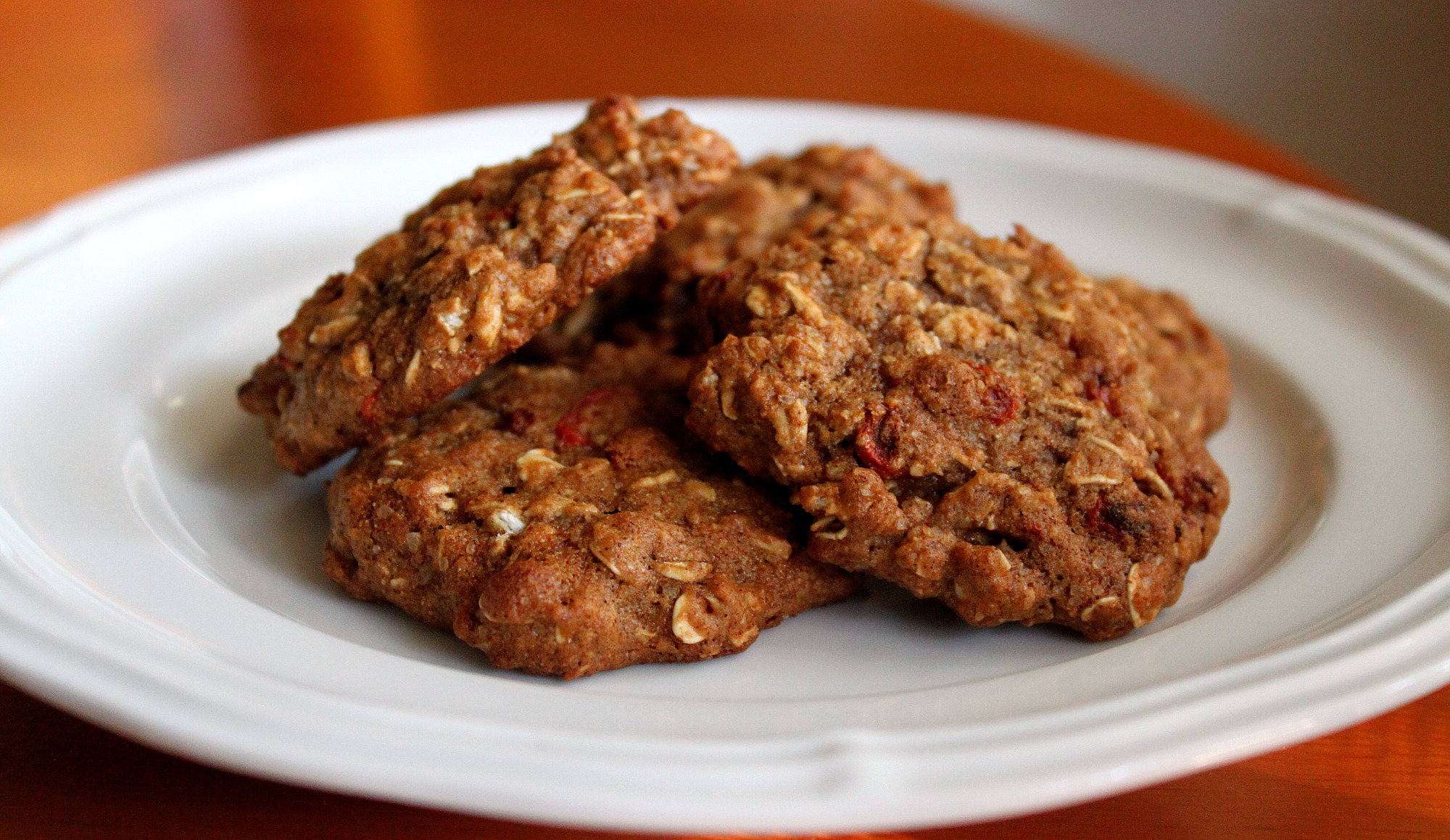 goji oat coconut cookies